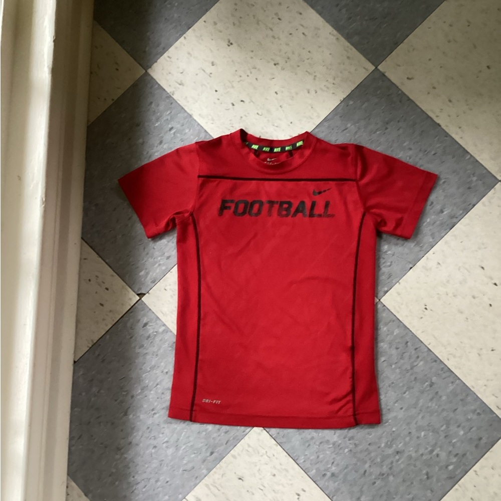 RARE BOYS NIKE FOOTBALL SHIRT!